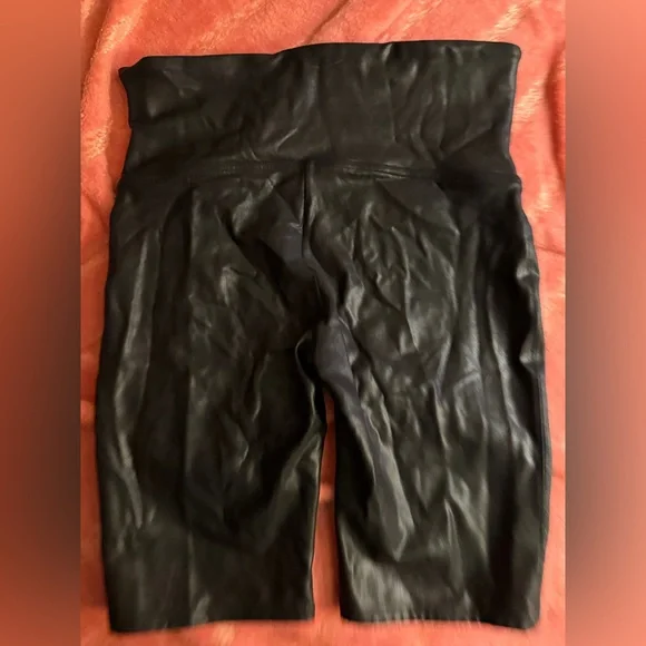 SPANX Black Biker Shorts Women's L - Picture 3 of 3